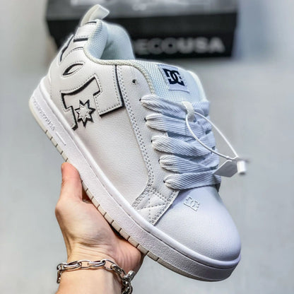 Unisex Fashion Skate Shoes Casual Leather Sneakers Low Top Anti-Slip Flat Skateboard Shoes Korean Streetwear Autumn Winter