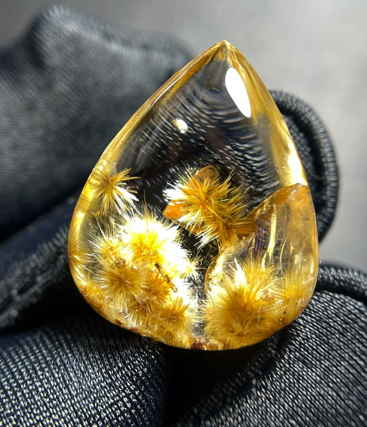 Natural Gold Rutilated Quartz Pendant Flower 21.7*18*9mm Water Drop Rutilated Quartz Jewelry Flower Men Women Brazil AAAAAAA