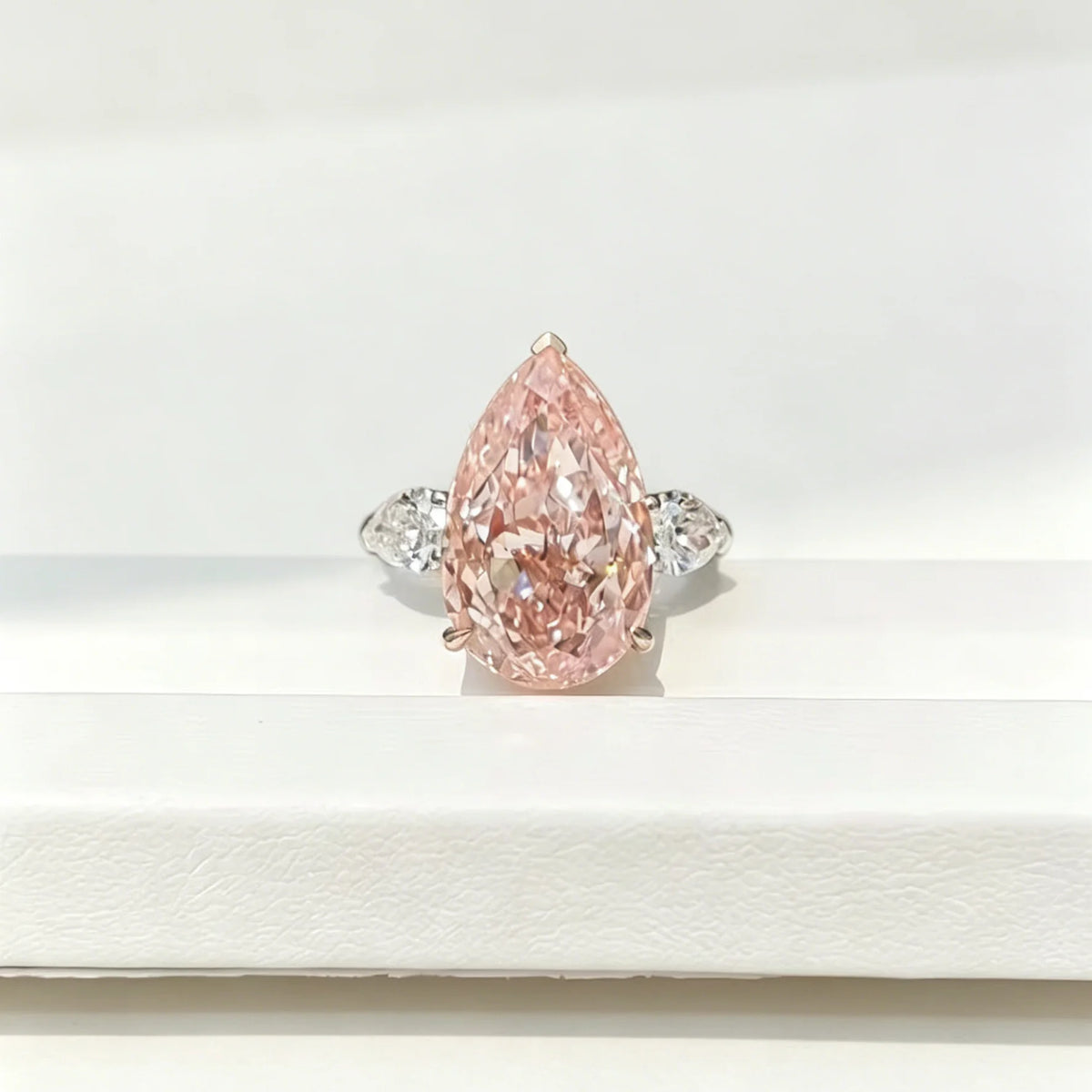 IGI Pink VS1 Lab Diamond Floral Ring 10.5ct 18K Gold | Vexaro