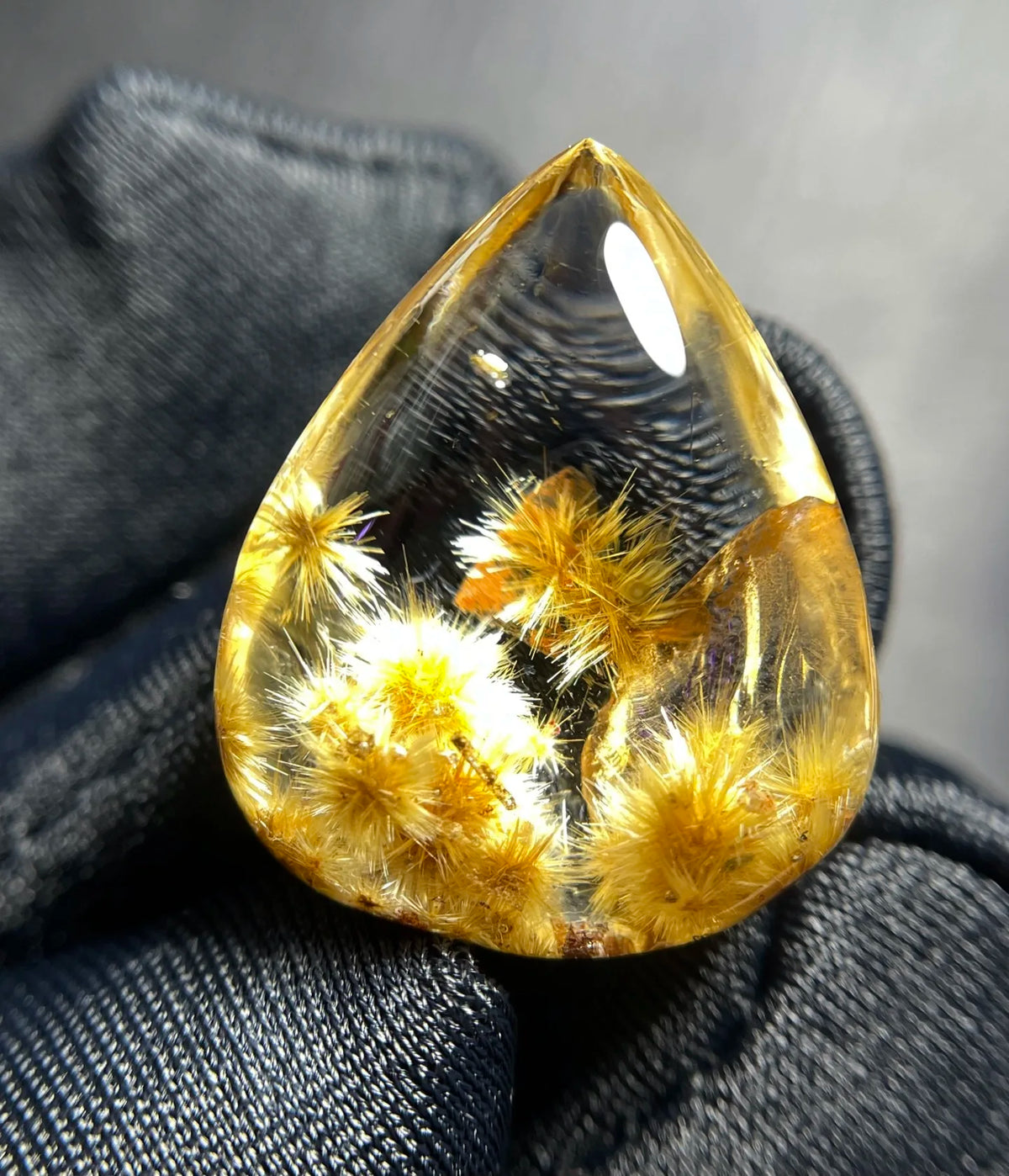 Natural Gold Rutilated Quartz Pendant Flower 21.7*18*9mm Water Drop Rutilated Quartz Jewelry Flower Men Women Brazil AAAAAAA